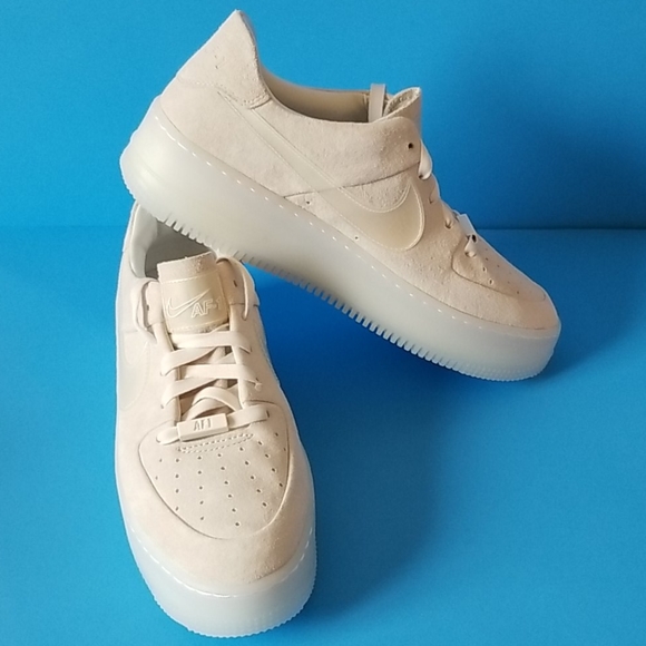 Nike Shoes - Nike Air Force 1